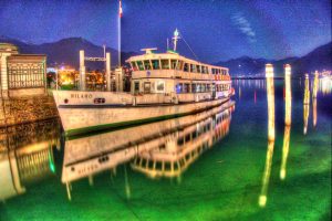 Schiff im Hafen von Locarno - Photomatix Pro