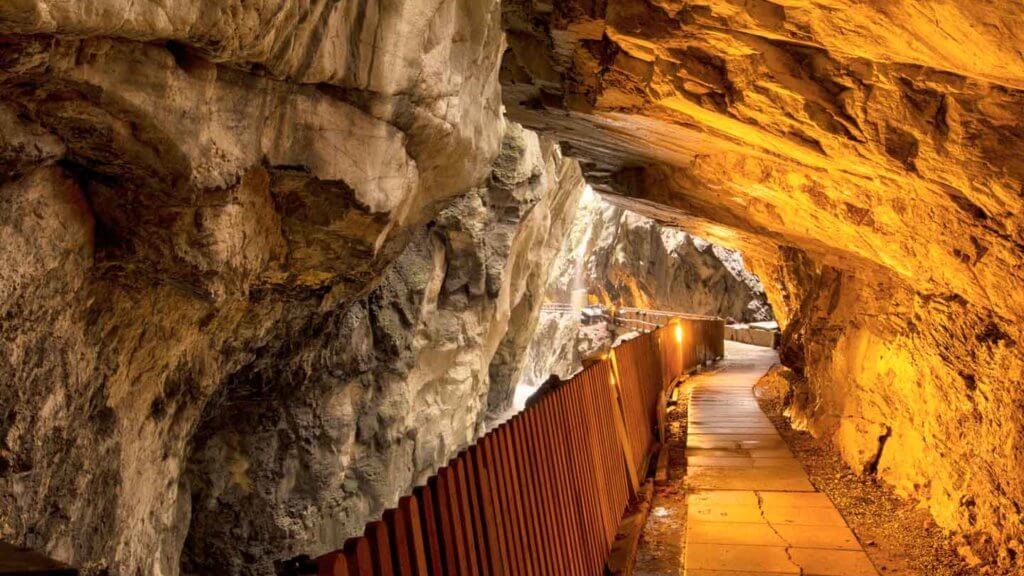 Fotografieren in der Taminaschlucht Bad Ragaz