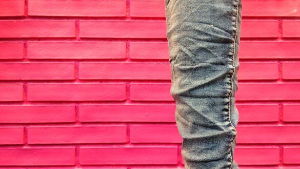 Bessere Fotos machen - Jeanshose im Schaufenster