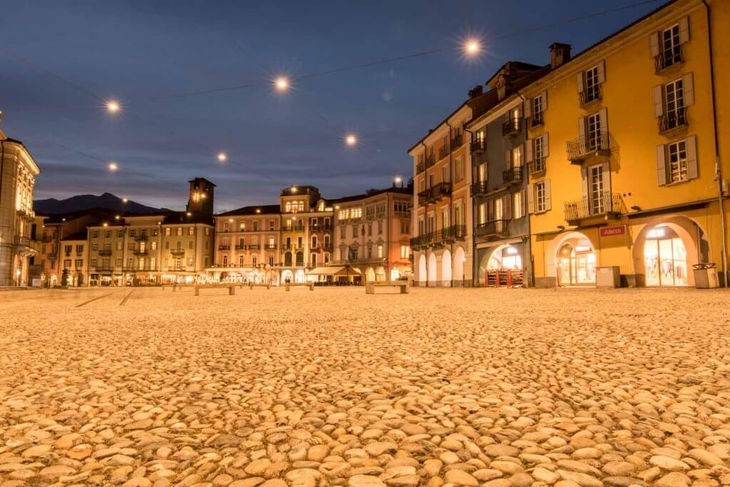 HDR Funktion in Lightroom - Piazza Grande in Locarno 