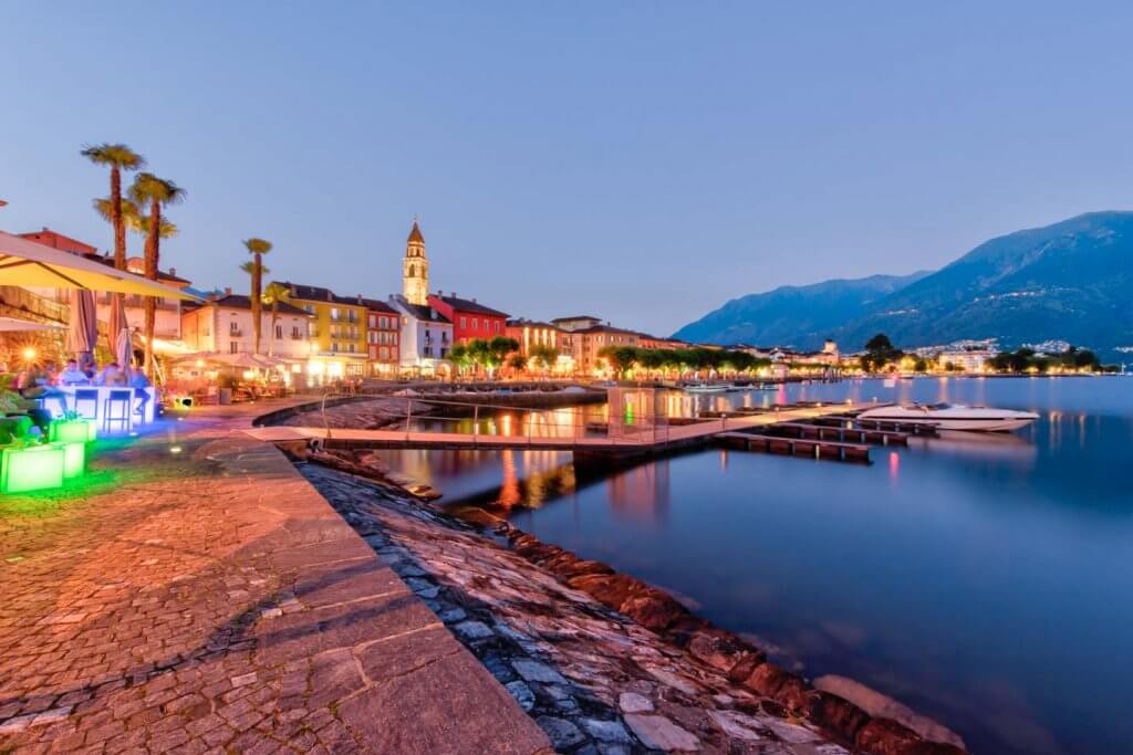 Bildrauschen in dunklen Bereichen reduzieren - Ascona Seepromenade